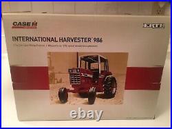 116 International Harvester 986 Tractor Black Stripe Prestige Edition 442030TP
