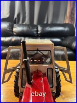 116 ertl prestige international harvester 1566 mechanicle front