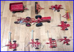 11 Pieces Diecast Tractor International Harvester FARMALL With Implements 116