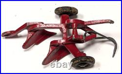 11 Pieces Diecast Tractor International Harvester FARMALL With Implements 116