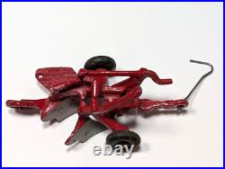 11 Pieces Diecast Tractor International Harvester FARMALL With Implements 116