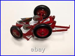 11 Pieces Diecast Tractor International Harvester FARMALL With Implements 116