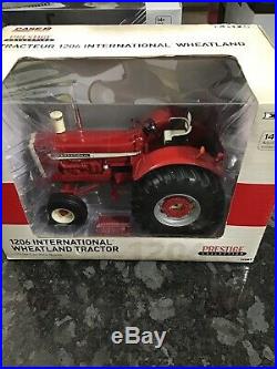 1206 INERNATIONAL WHEATLAND TRACTOR BY ERTL (PRESTIGE COLLECTION) 1/16 scale