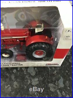 1206 INERNATIONAL WHEATLAND TRACTOR BY ERTL (PRESTIGE COLLECTION) 1/16 scale