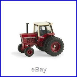 164 International Harvester 1086 tractor National Farm Toy Museum. ERTL