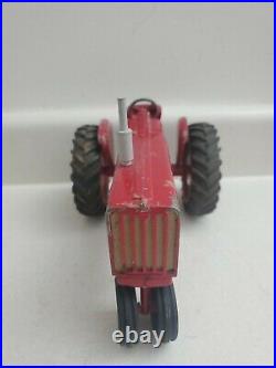 1960'S 1/16 FARMALL 806 TRACTOR original