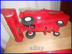 1970's 1/20 International Harvester Combine Red Ih Ertl Tractor