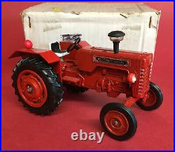 1970's Maxwell Toys of India 1/25 international iH Tractor VGIB