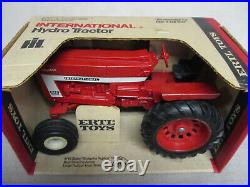 (1974) International Harvester 966 Toy Tractor White Wheels 1/16 Scale, NIB