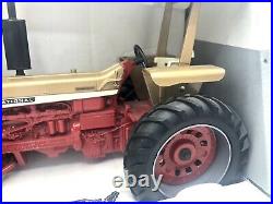 1995 Ertl 1/16 Die Cast International 826 Gold Demonstrator Tractor