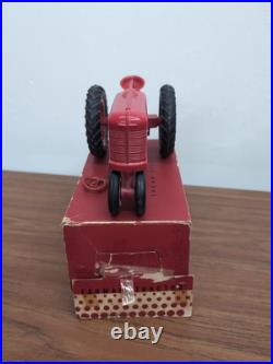 1/16 1950s Product Miniatures International Harvester M Farmall Tractor With Box