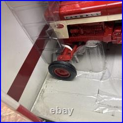 1/16 ERTL IH International Harvester Farmall 560 with Disk NEW IN BOX ZFN44223