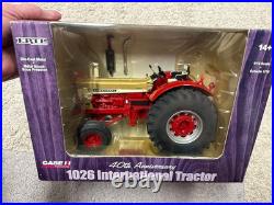 1/16 ERTL International Harvester 1026 Gold Demonstrator Tractor (40th Ann.)