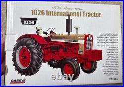 1/16 ERTL International Harvester 1026 Gold Demonstrator Tractor (40th Ann.)