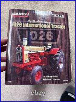 1/16 ERTL International Harvester 1026 Gold Demonstrator Tractor (40th Ann.)