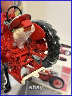 1/16 ERTL International Harvester Farmall 450, 50th Anniversary Diecast Tractor