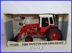 1/16 ERTL International Tractor 1586 With Front Loader
