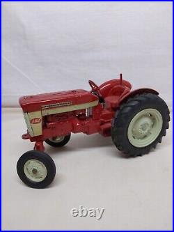 1/16 Ertl Eska Farm Toy International 240 Utility Tractor