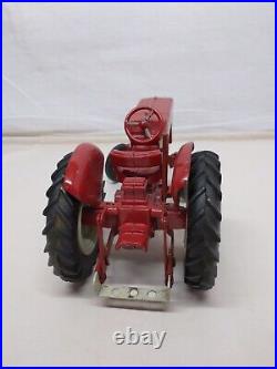 1/16 Ertl Eska Farm Toy International 240 Utility Tractor
