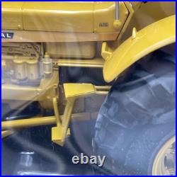 1/16 Ertl Farm International Harvester 21256 Tractor Industrial 4wd Yellow