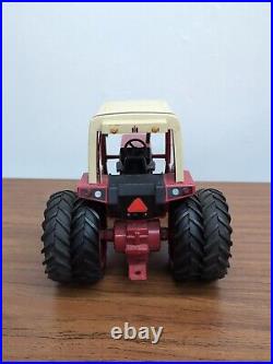 1/16 Ertl Farm Toy International 1086 Tractor Wide Front With Duals Custom