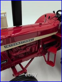 1/16 Ertl Farm Toy International Harvester 1256 Wheatland Tractor