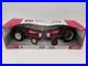 1_16_Ertl_Farm_Toy_International_Harvester_330_AND_350_Utility_Tractor_Set_01_cpic