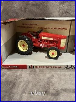 1/16 Ertl Farm Toy International Harvester 330 AND 350 Utility Tractor Set