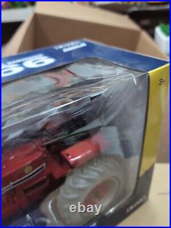 1/16 Ertl Farm Toy International Harvester 966 Tractor FFA