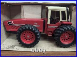 1/16 Ertl Farm Toy International Harvester IH 3588 2+2 4WD Tractor #2