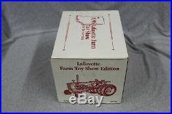 1/16 Ertl Farmall 1206 Lafayette Farm Toy Show Edition #491PA