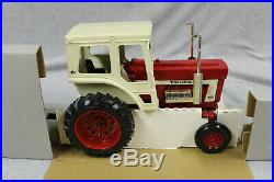 1/16 Ertl IH 1468 V8 toy tractor #4600