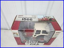 1/16 Ertl International 1566 MFWD Toy Tractor In Box Case IH Farmall