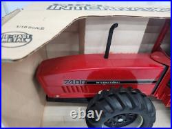 1/16 Ertl International 7488 2+2 Toy Tractor In Box Case IH Farmall Harvester