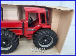 1/16 Ertl International 7488 2+2 Toy Tractor In Box Case IH Farmall Harvester