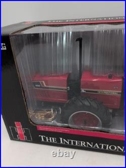 1/16 Ertl International Harvester 3588 2+2 Tractor, Precision Key Series #2