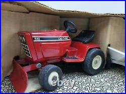 1/16 Ertl International Harvester Cub Cadet 682 Lawn & Garden Tractor Set