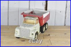 1/16 Ertl International Harvester Loadstar Dump Truck