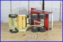 1/16 Ertl International Harvester Loadstar Dump Truck