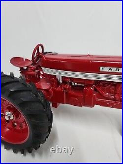 1/16 Ertl McCormick Harvester Farmall 560 Farm Tractor (Restored)