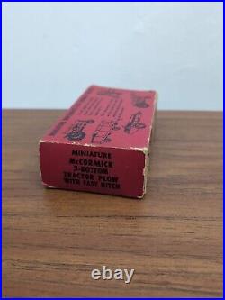 1/16 Eska IH International Harvester McCormick Tractor Plow 3 Bottom With Box