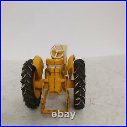 1/16 Eska Toy International Harvester 340 Utility Tractor Industrial