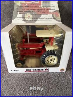 1/16 Farmall 1206 Tractor With Canopy, 100 Years of International Harvester