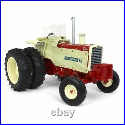 1/16 Farmall 1206 with Windbreaker, 2021 National Farm Toy Museum 44255