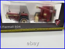 1/16 Firestone Series IH Farmall 504 WithIH 1150 Grinder-Mixer Mill 1657/2500 1/16 Firestone Series IH Farmall 504 WithIH 1150 Grinder-Mixer Mill 1657/2500