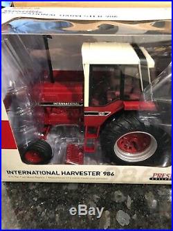 1/16 IH 986 Wide Front Tractor withCab & Weights, 2019 National Farm Museum Toy