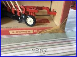 1/16 IH International Farm Set Deluxe Barn Box 5088 Tractor Plow & Wagon by ERTL