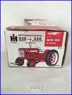 1/16 IH International Harvester 330 & 350 utility tractor set Ertl, Hard to find