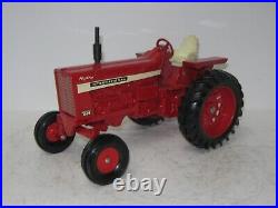 1/16 INTERNATIONAL HARVESTER 1026 HYDRO 1970 vintage/nice repaint