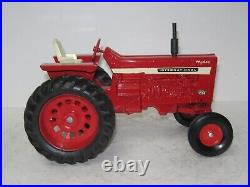 1/16 INTERNATIONAL HARVESTER 1026 HYDRO 1970 vintage/nice repaint